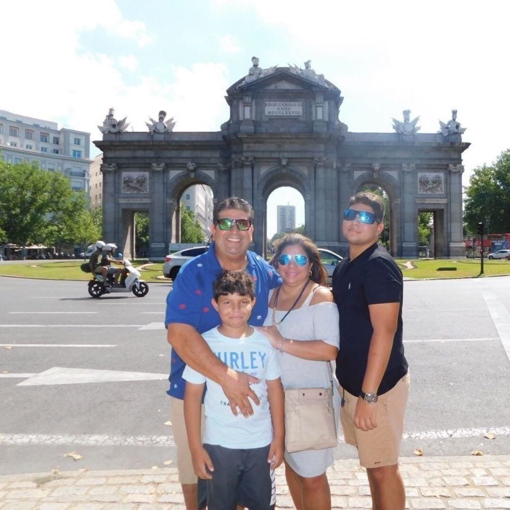 Meet your Posher, Damaris